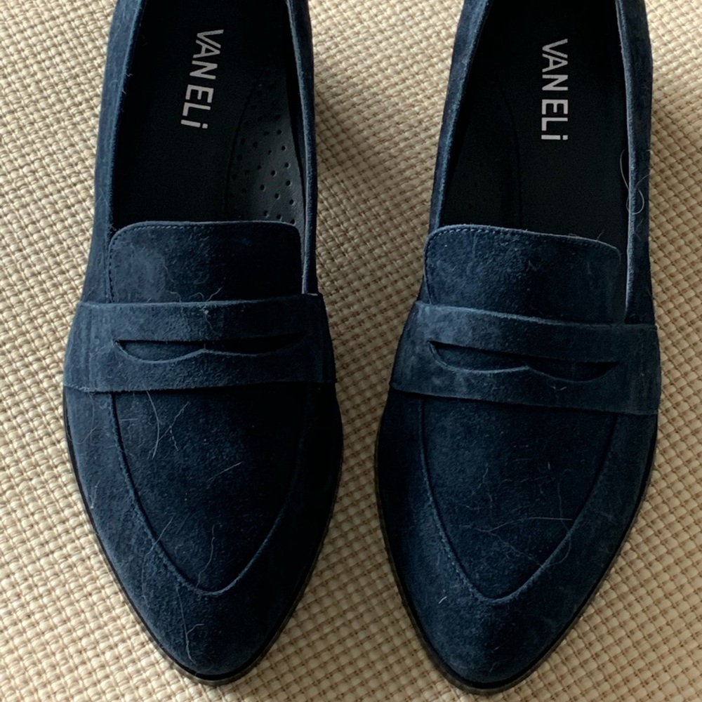 Vaneli Beautiful blue loafers